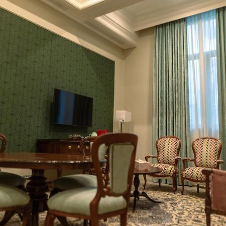 The Monarch Hotel Йоханесбург Екстериор снимка