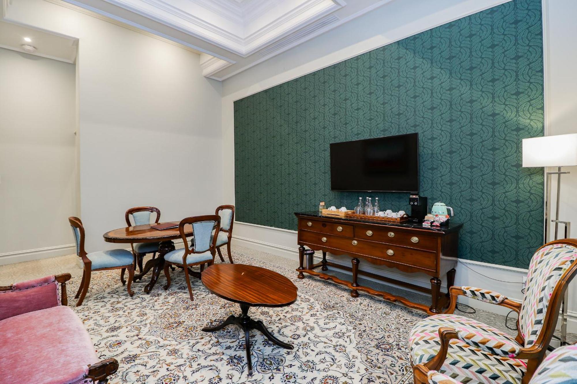 The Monarch Hotel Йоханесбург Екстериор снимка