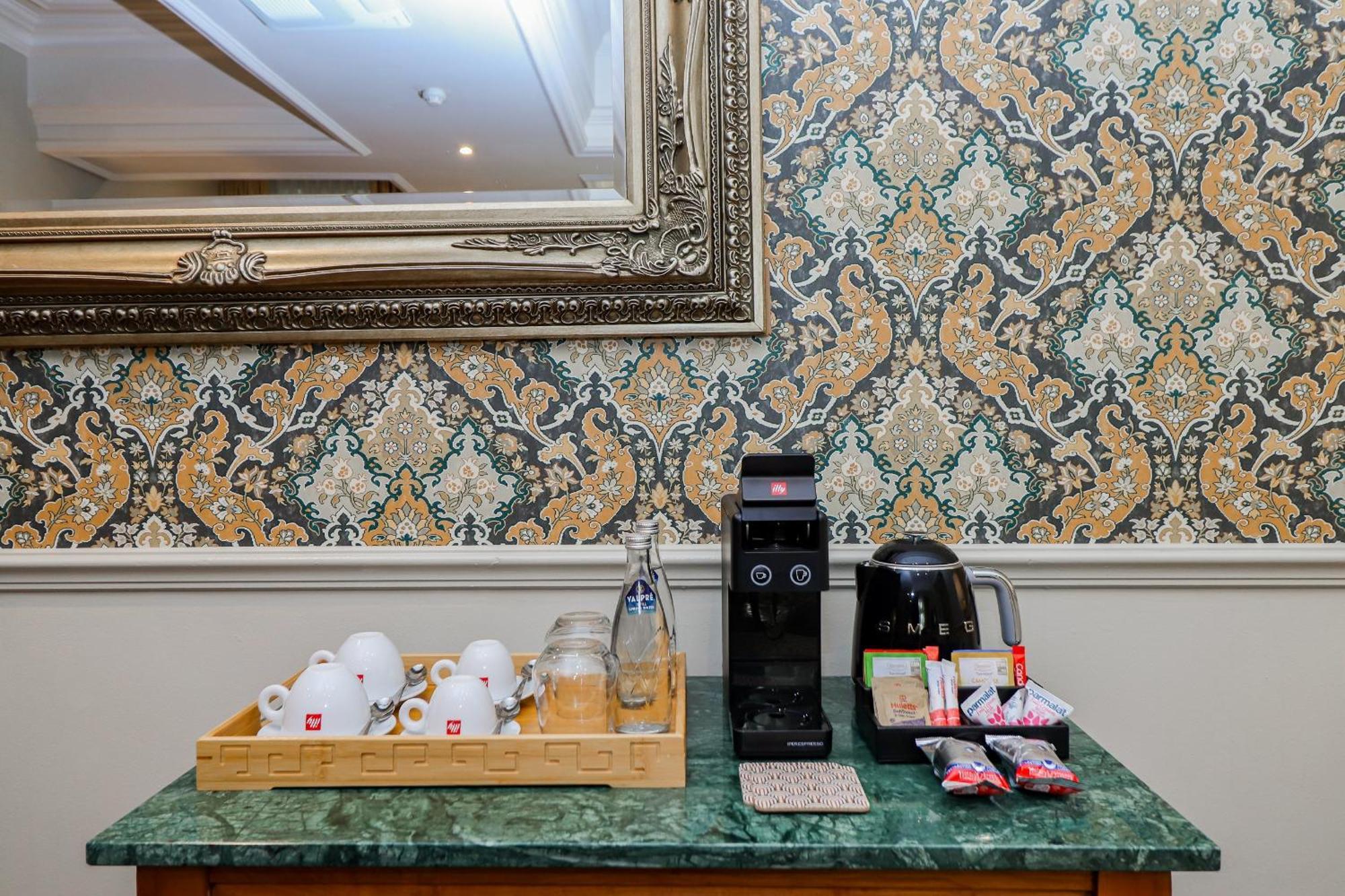 The Monarch Hotel Йоханесбург Екстериор снимка